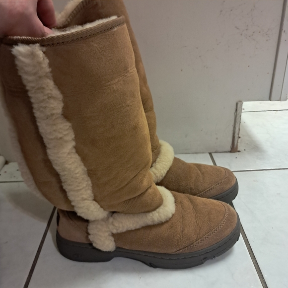 UGG Boots Women's 7 Sunburst Tall Exposed Sheepskin Tan Suede Winter Luxury - Picture 2 of 5